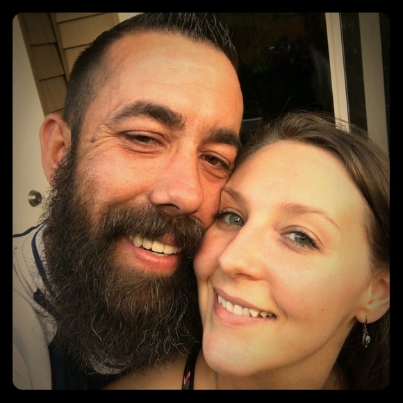 Meet your Poshers, Krystle & Jason - Picture 1 of 1